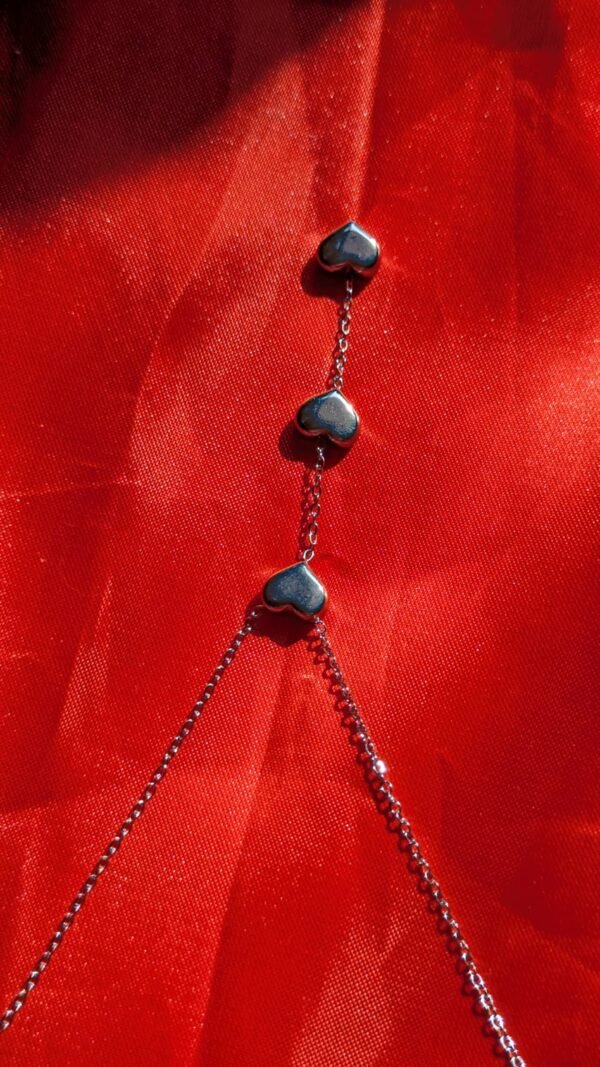 1f1599d0-0d16-4ebc-bb32-bdb755716478 Winter's kiss