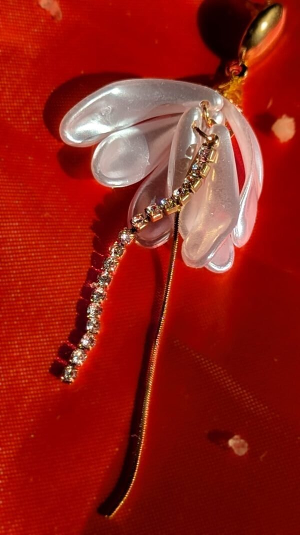 b06970e3-1fbd-4936-a4cd-778ab4a07645 Mistletoe