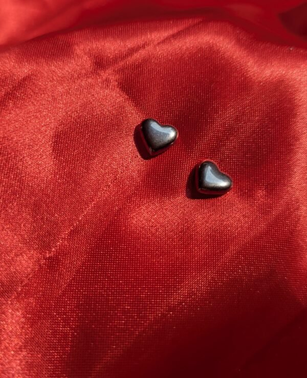 d0b61800-8e65-477f-907f-a61ff0366d28 Winter's kiss